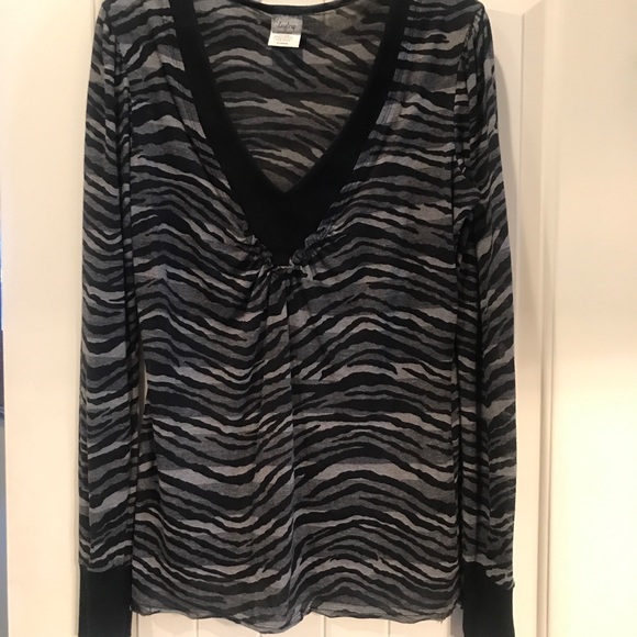 Zebra print Daytrip shirt - Picture 1 of 3